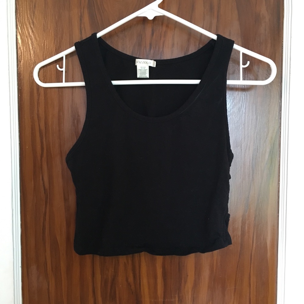 Cropped black tank top